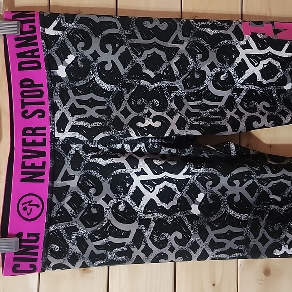 Zumba Fittness Dance Leggings Size Spicey INSTRUCTOR - Picture 4 of 7